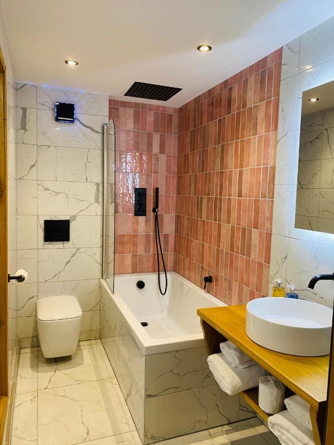 Sebastians Hotell Oswestry Eksteriør bilde