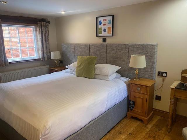 Sebastians Hotell Oswestry Eksteriør bilde